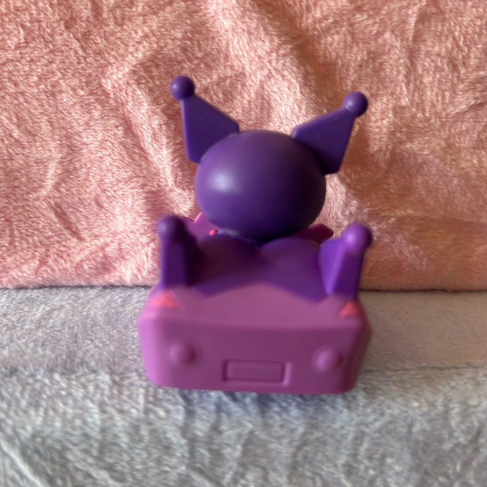 Kuromi Purple Toy Car - Picture 3 of 4